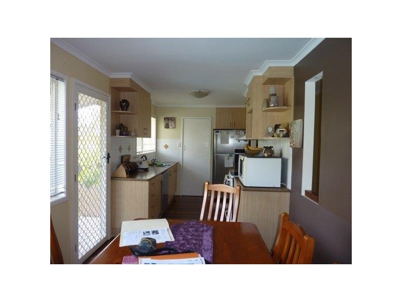 5 White Street, Point Vernon QLD 4655