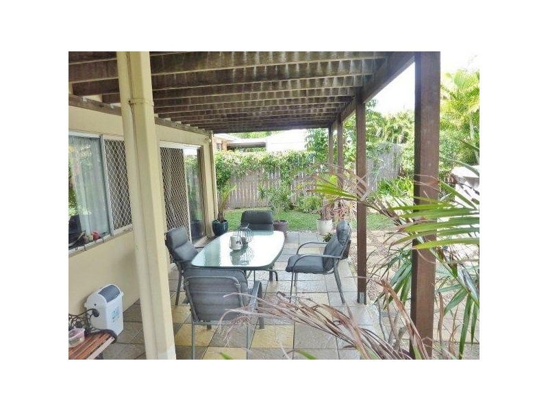 5 White Street, Point Vernon QLD 4655