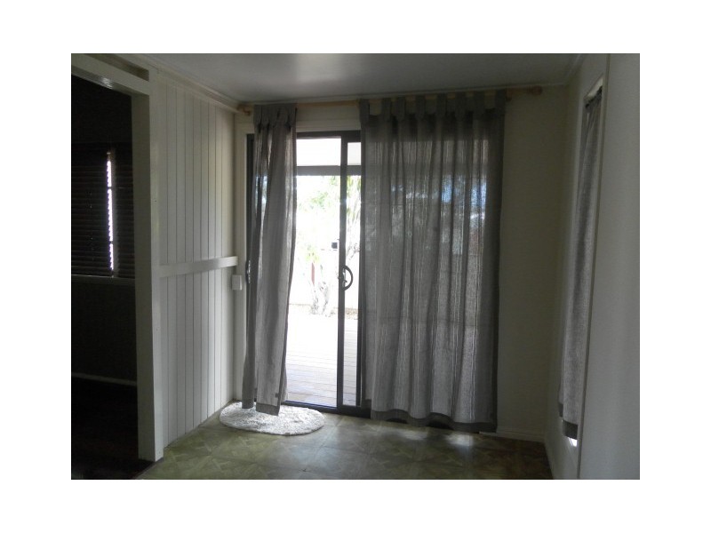49  King Street, Urangan QLD 4655