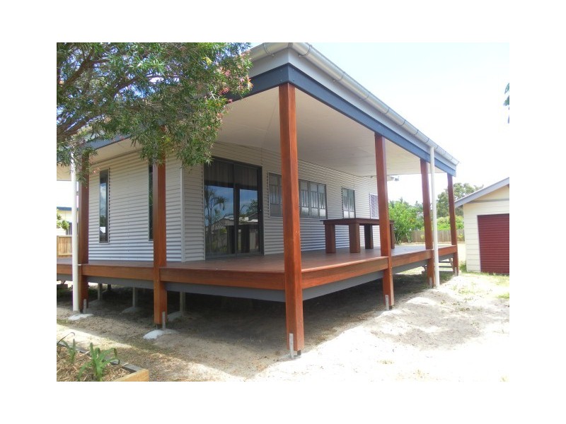 49  King Street, Urangan QLD 4655