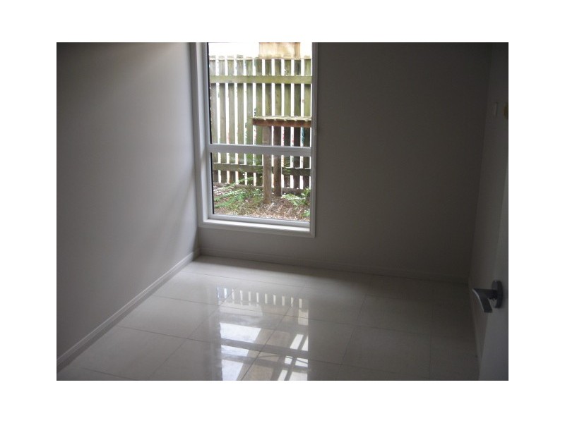 1 Diamond Crt, Point Vernon QLD 4655
