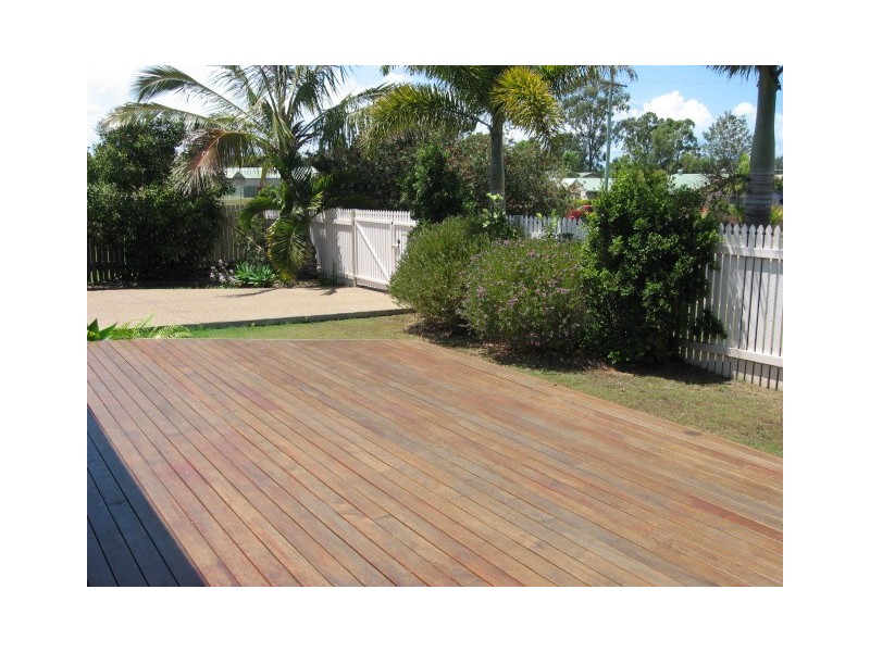 1 Diamond Crt, Point Vernon QLD 4655