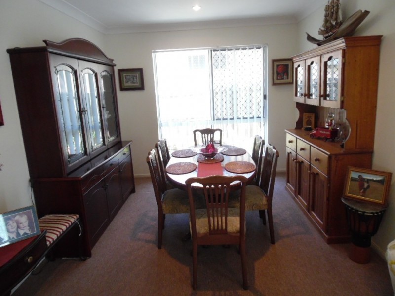 5 Gatakers Lane, Point Vernon QLD 4655