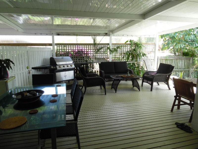 5 Gatakers Lane, Point Vernon QLD 4655