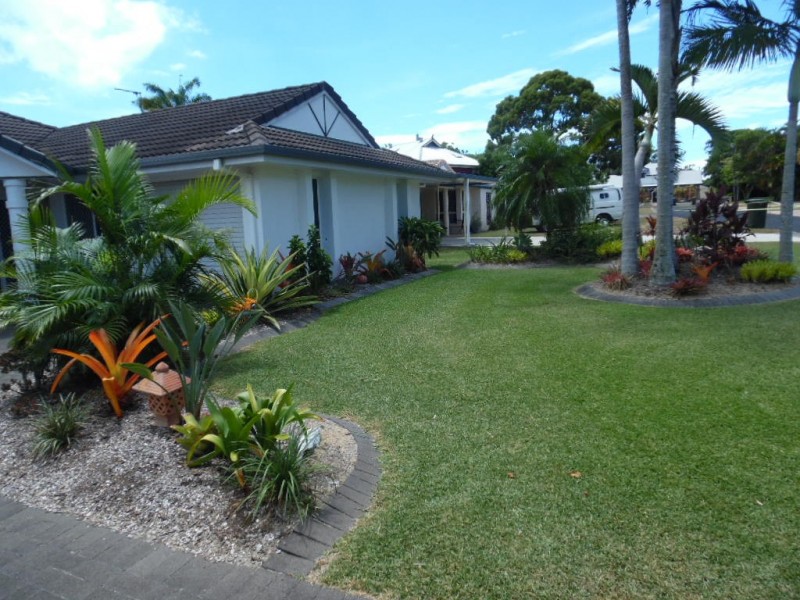 5 Gatakers Lane, Point Vernon QLD 4655