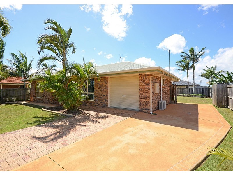 68 Hansen Street, Urangan QLD 4655