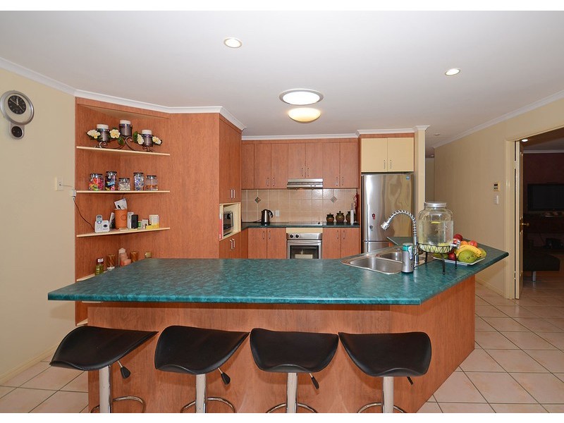 3 Oriole Court, Eli Waters QLD 4655