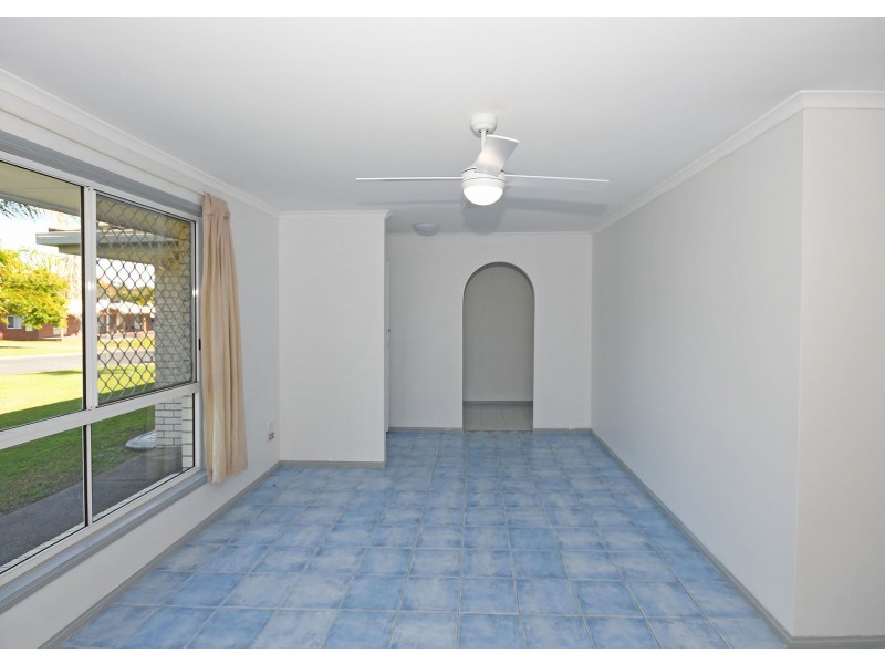 16 Debra Court, Urangan QLD 4655