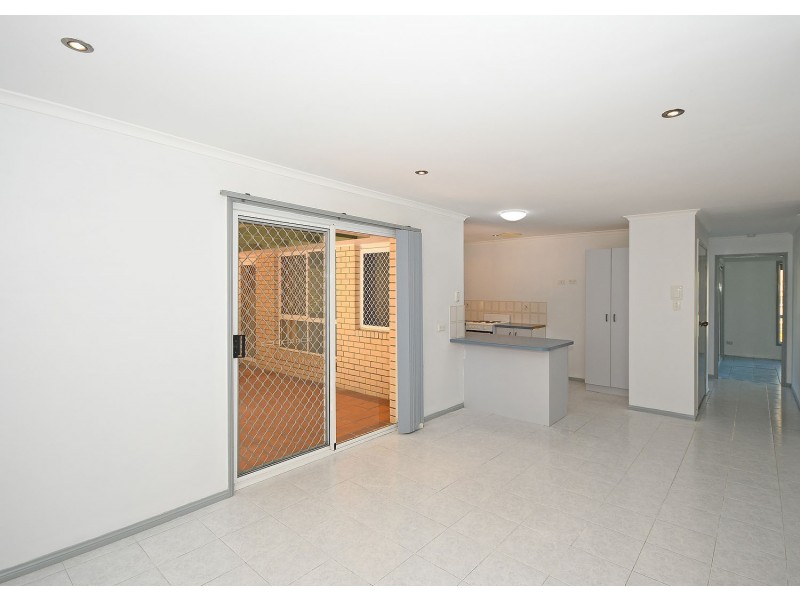 16 Debra Court, Urangan QLD 4655