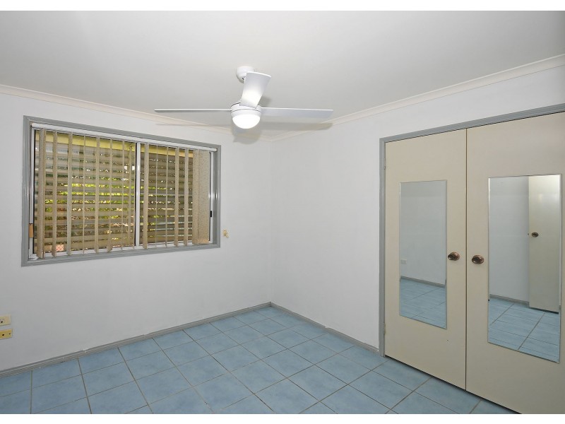 16 Debra Court, Urangan QLD 4655