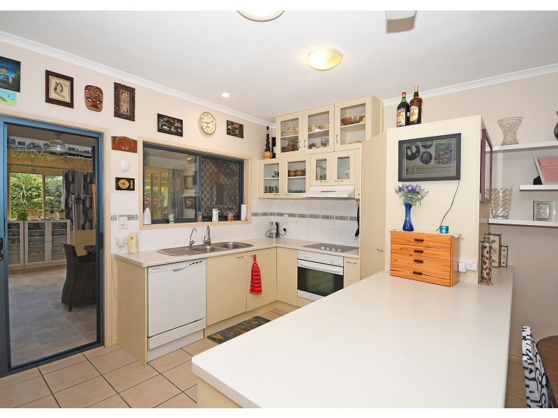U114, 34 Elizabeth Street, Urangan QLD 4655
