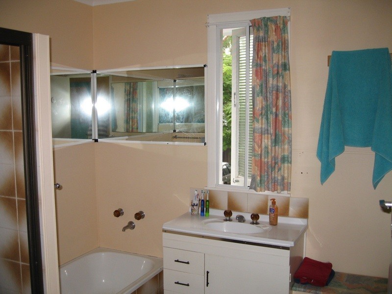 400 Esplanade, Torquay QLD 4655