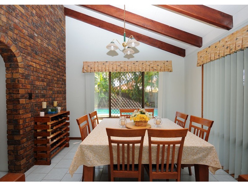 3 Faye Avenue, Scarness QLD 4655