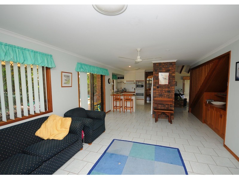 3 Faye Avenue, Scarness QLD 4655