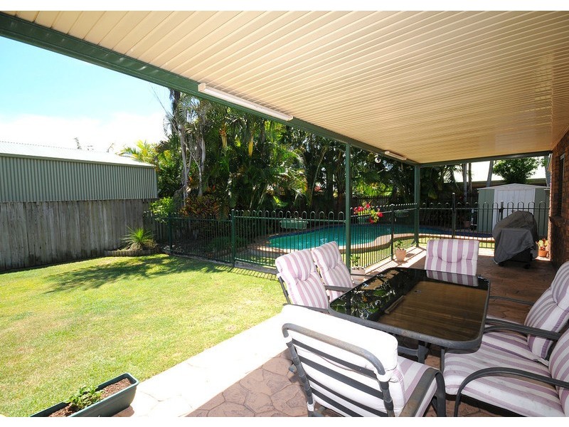 3 Faye Avenue, Scarness QLD 4655