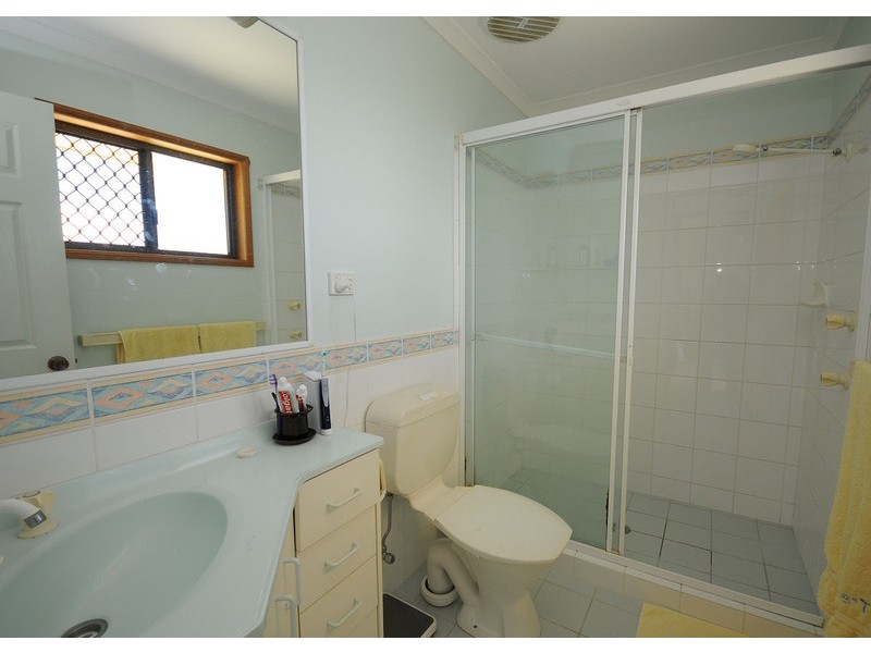 3 Faye Avenue, Scarness QLD 4655