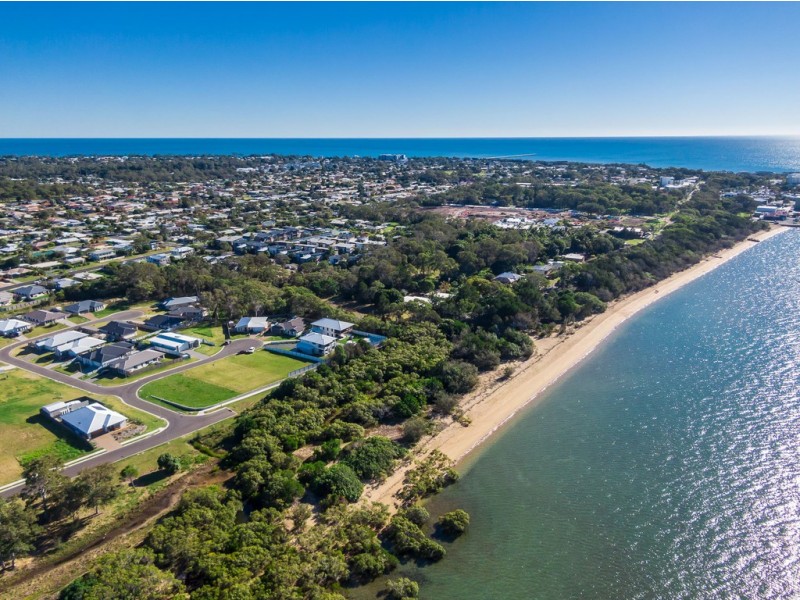 3 Oceanfront Court, Urangan QLD 4655