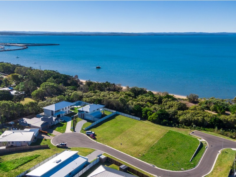 3 Oceanfront Court, Urangan QLD 4655
