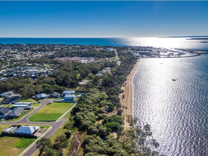 3 Oceanfront Court, Urangan QLD 4655