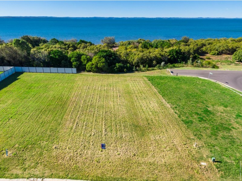 3 Oceanfront Court, Urangan QLD 4655