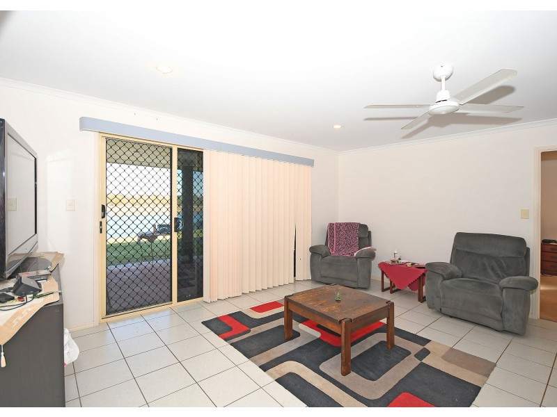 28 Bushlark Avenue, Eli Waters QLD 4655