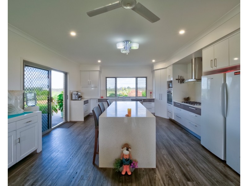 251 Lower Mountain Road, Dundowran QLD 4655