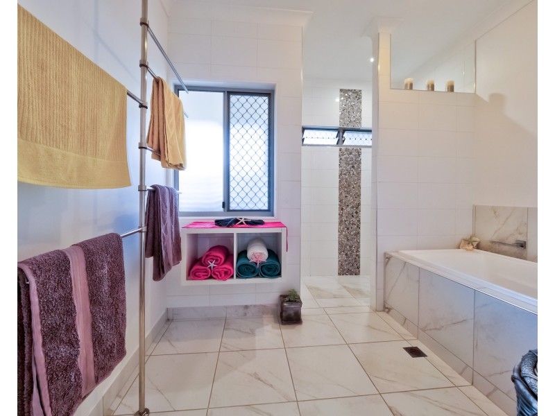 251 Lower Mountain Road, Dundowran QLD 4655