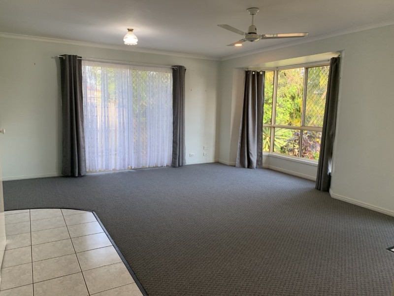 2/9 Forest Close, Kawungan QLD 4655