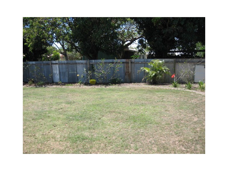 72 Cunningham Street, Urangan QLD 4655