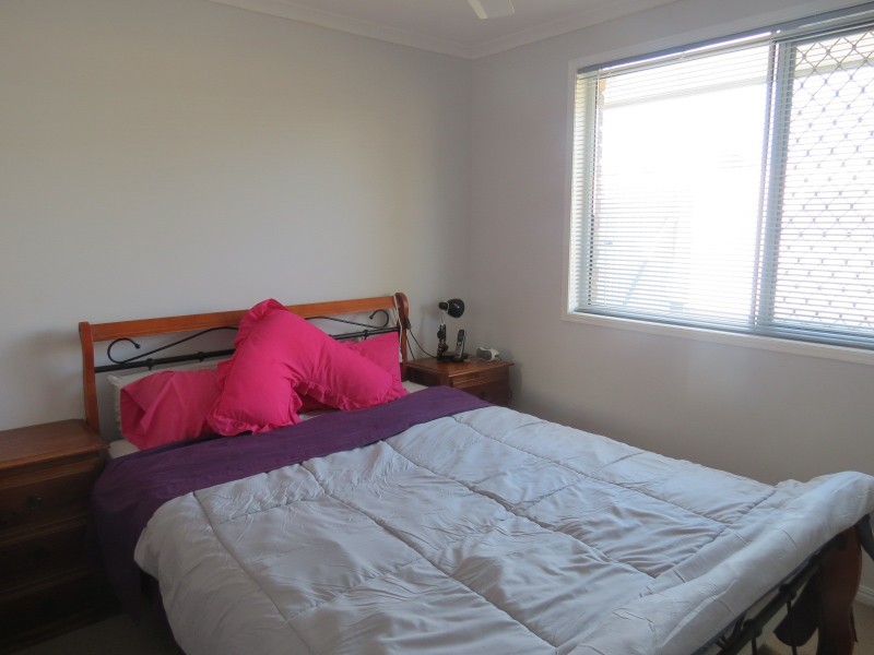 98 Murphy Street, Point Vernon QLD 4655