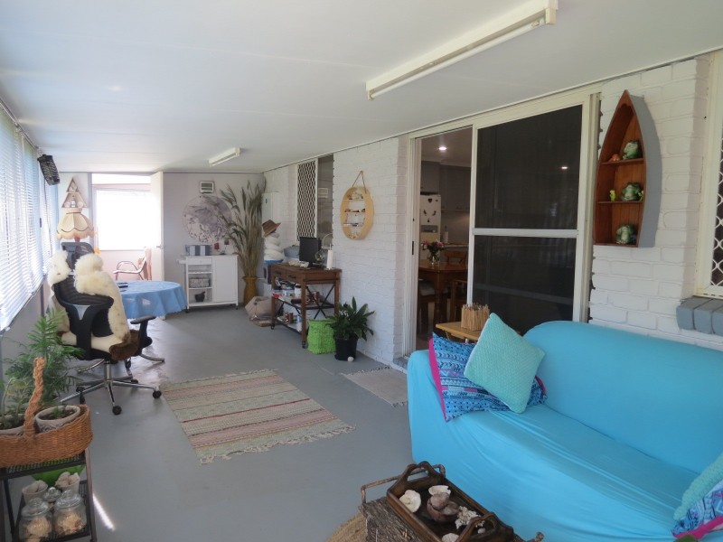 98 Murphy Street, Point Vernon QLD 4655