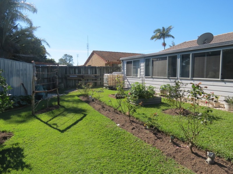 98 Murphy Street, Point Vernon QLD 4655