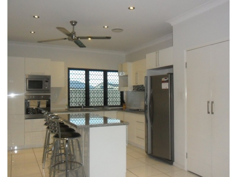 112 Riverview Drive, Burrum Heads QLD 4659