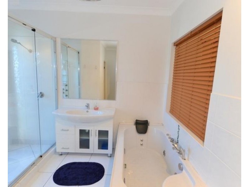 112 Riverview Drive, Burrum Heads QLD 4659