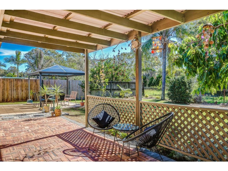 12 Jennylee Close, Urangan QLD 4655