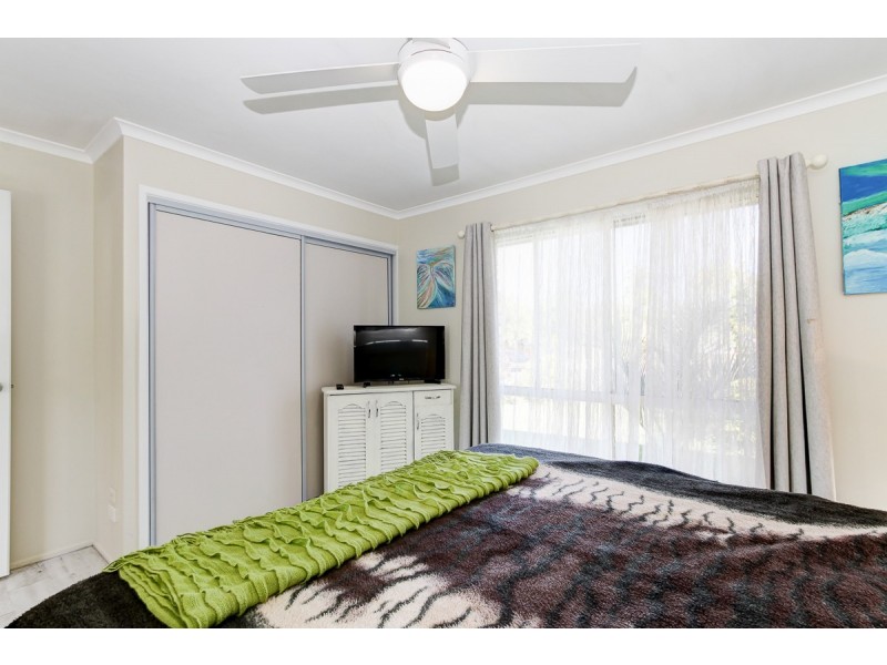 12 Jennylee Close, Urangan QLD 4655