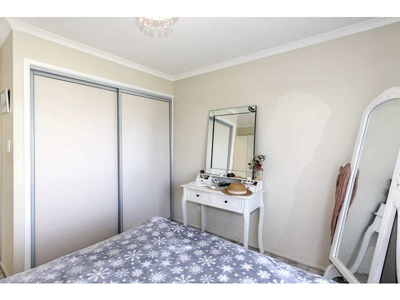 12 Jennylee Close, Urangan QLD 4655