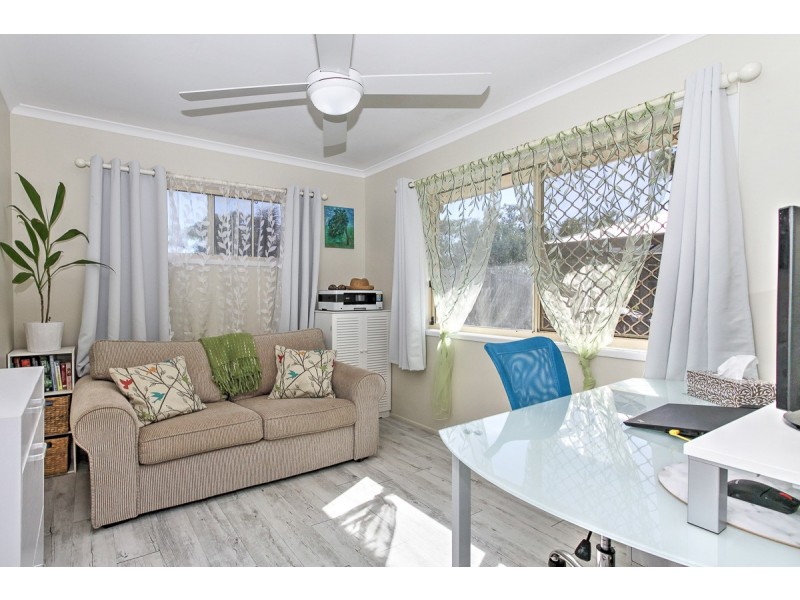 12 Jennylee Close, Urangan QLD 4655