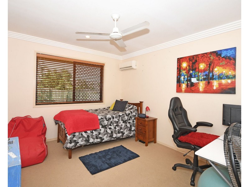 9 Sunline Court, Urangan QLD 4655