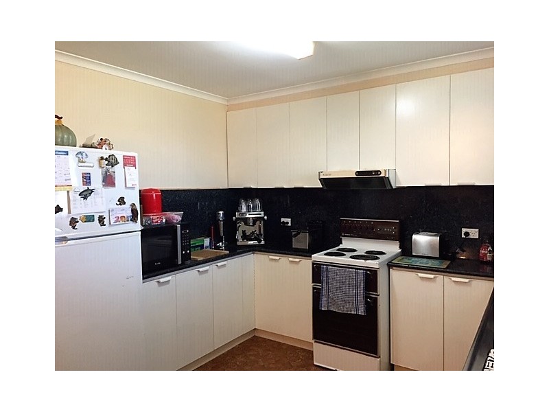 11 Haynes Street, Point Vernon QLD 4655