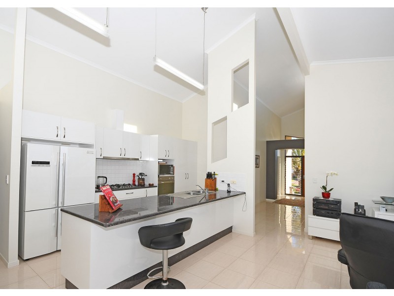 84 Wattle Street, Point Vernon QLD 4655