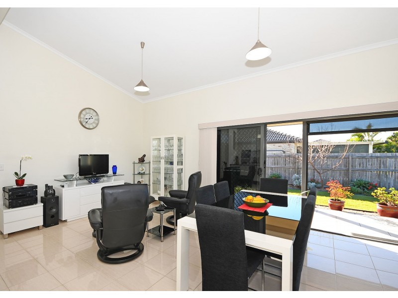 84 Wattle Street, Point Vernon QLD 4655