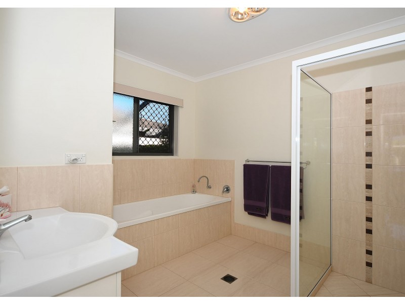 84 Wattle Street, Point Vernon QLD 4655