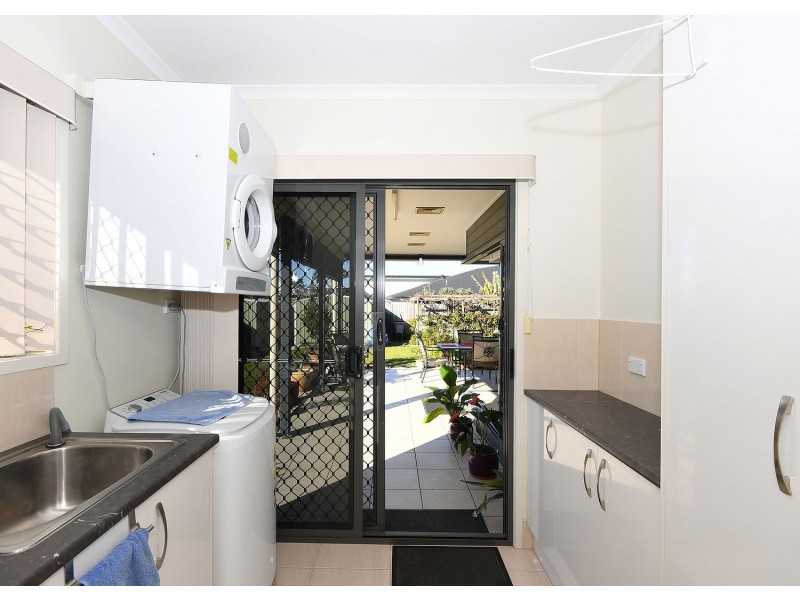 84 Wattle Street, Point Vernon QLD 4655