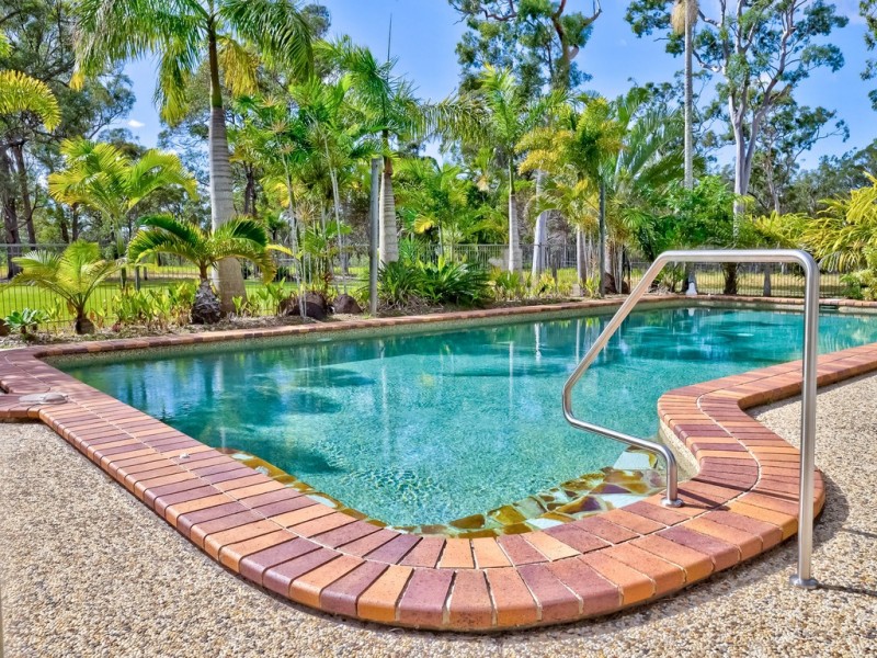 68 Sunnyside Drive, Hervey Bay QLD 4655