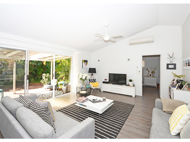26 Prince Street, Urangan QLD 4655