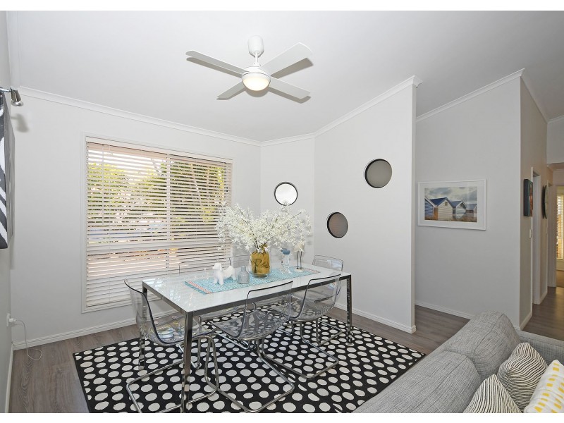 26 Prince Street, Urangan QLD 4655