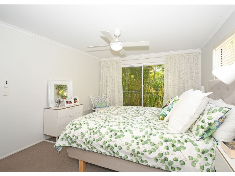 26 Prince Street, Urangan QLD 4655