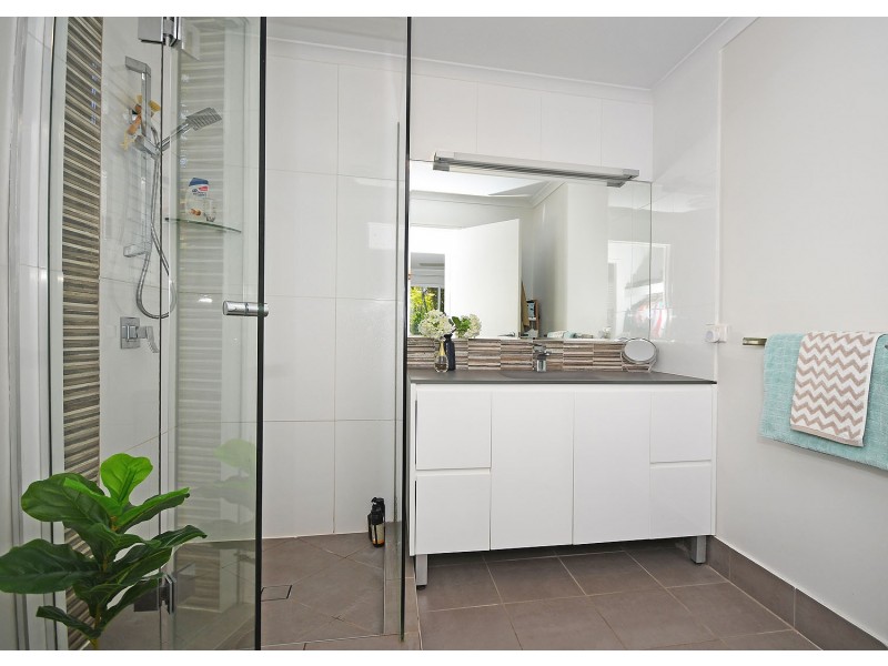 26 Prince Street, Urangan QLD 4655