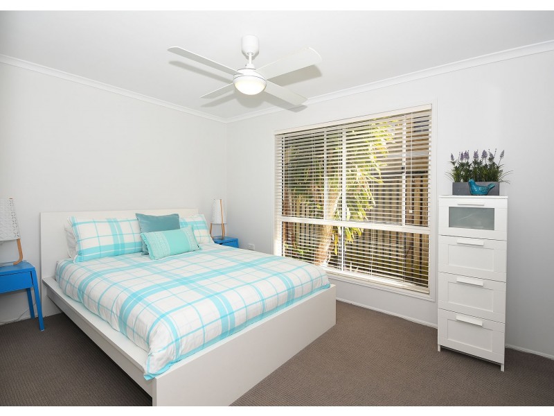 26 Prince Street, Urangan QLD 4655